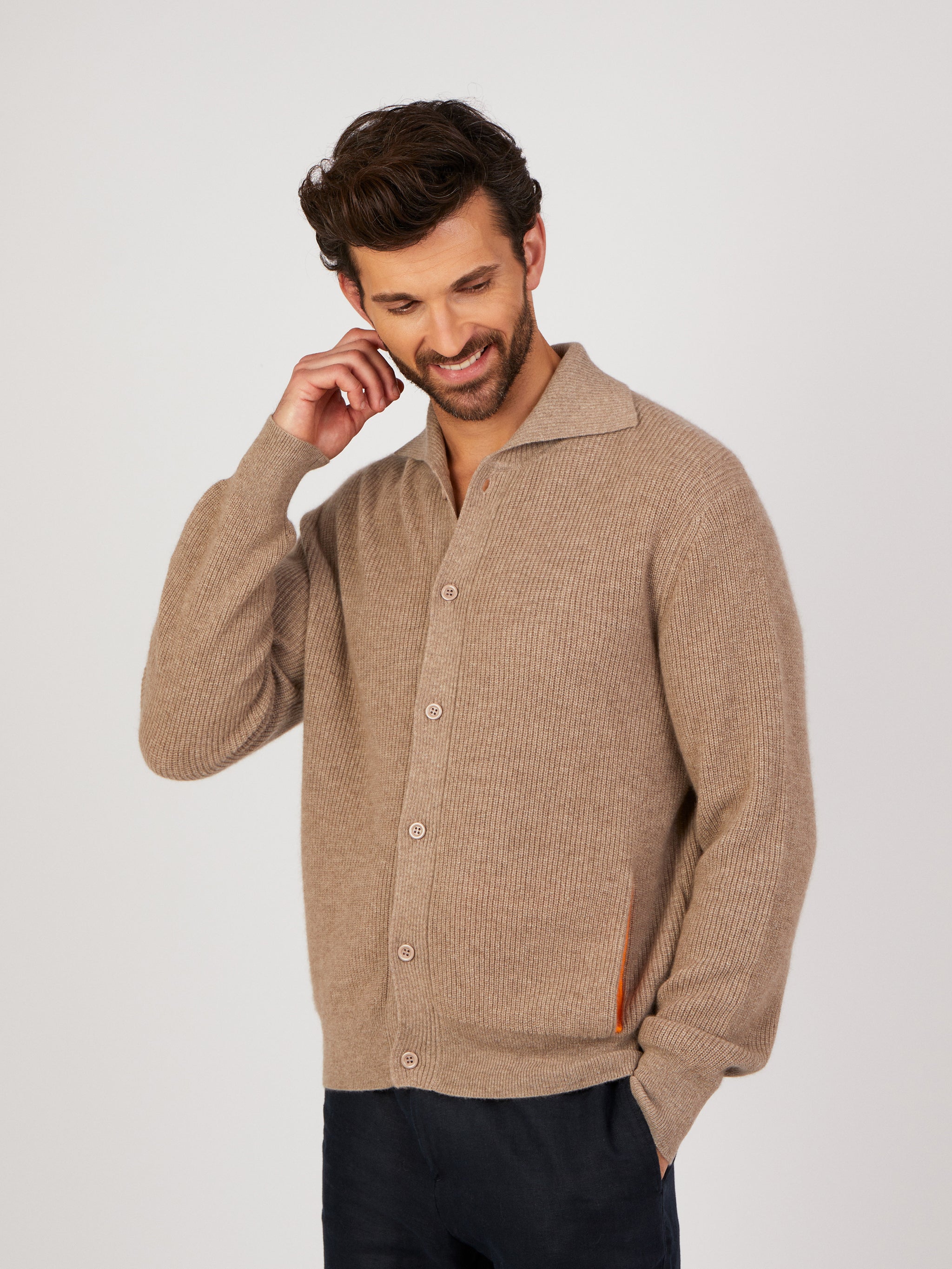 【INTÉRIM】NATURAL BROWN CASHMERE CARDIGAN Oliver Natural Brown Cashmere Cardigan – Cocoa Cashmere London